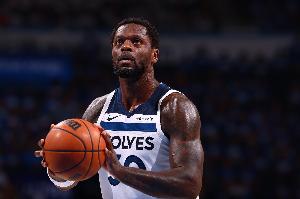 火力全开！兰德尔18中11砍全队最高31分外加4板6助 罚球10中8