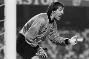 R.I.P. 瓦伦西亚传奇门将奥乔托雷纳去世，享年64岁