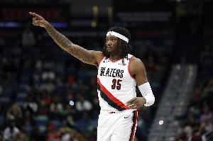 苏群：罗威复出后杨大概率去G联盟 每场都打的窗口期就这2-4周