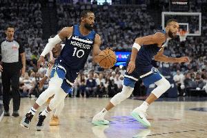 解说：兰德尔的状态相当不错 最会激活戈贝尔的还是康利