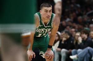 关键时刻没戏份！普理查德全场15投7中 拿到18分5篮板3助攻