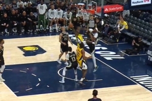 痛击老队友！特纳帽翻昆顿-杰克逊 后者回更衣室&本场回归成疑