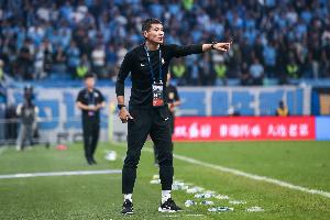 马德兴：邵佳一受青睐在于有多位外籍助手，尝试“土主洋辅”模式